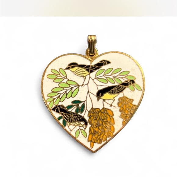 Elegant Heart Necklace with Bird Motif in Gold and Green - Picture 1 of 2